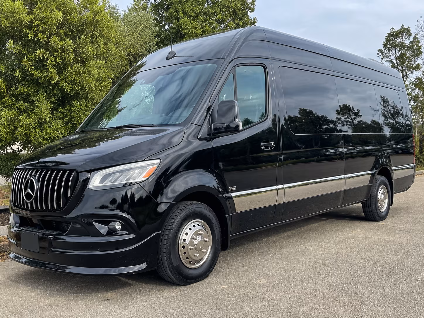 find the perfect transportation for your next corporate event 2