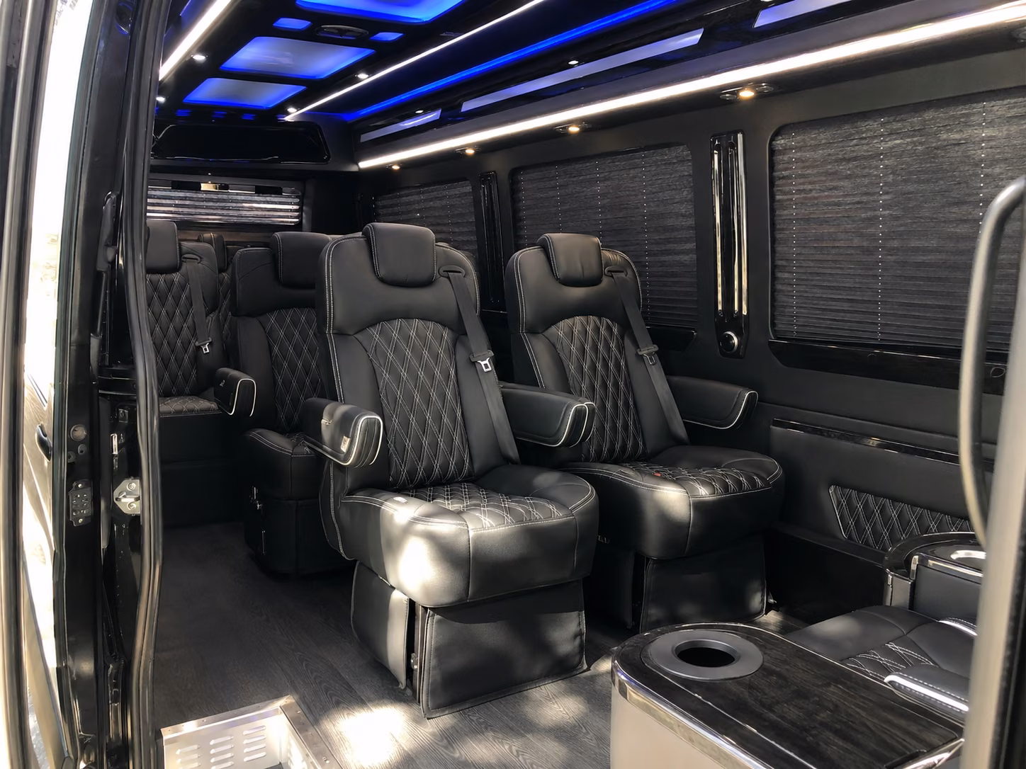 lakeland 18 passenger sprinter van interior